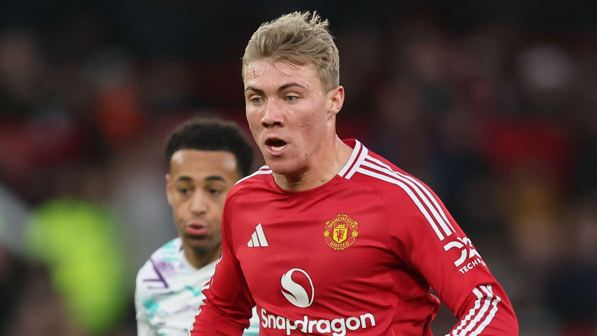 巴萨计划选择梅西或B席清理冗余球员并出售德容补强阵容